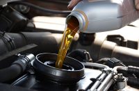 Realizar mantenimiento a nuestro vehículo con los lubricantes adecuados.